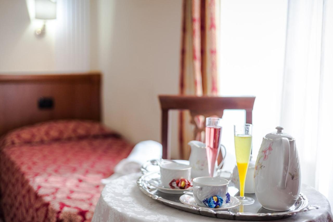 Hotel Suite Caesar Řím Exteriér fotografie