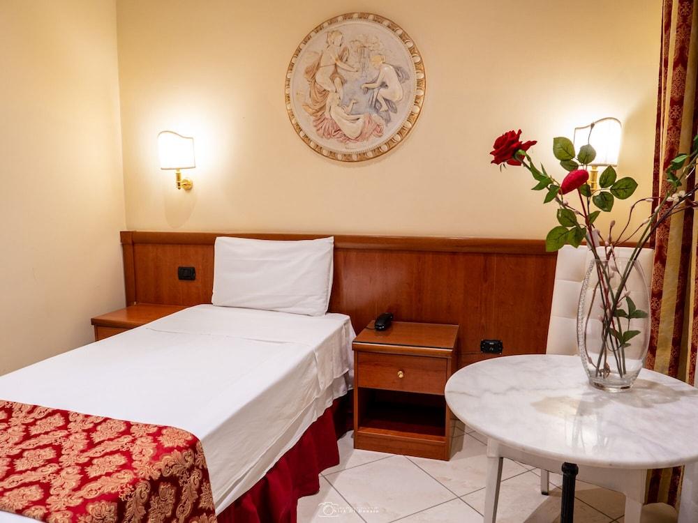 Hotel Suite Caesar Řím Exteriér fotografie